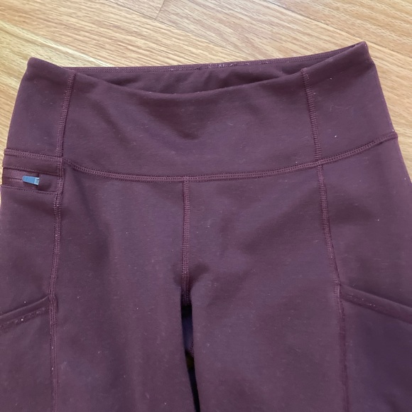 W’s Patagonia Pack Out Leggings - Picture 2 of 8